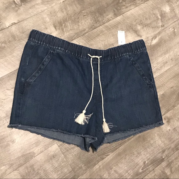 LOFT Pants - LOFT Chambray shorts with drawstring